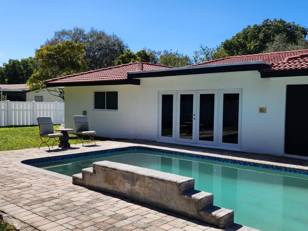 Affordable power cleaning services for homes in Loxahatchee Groves FL