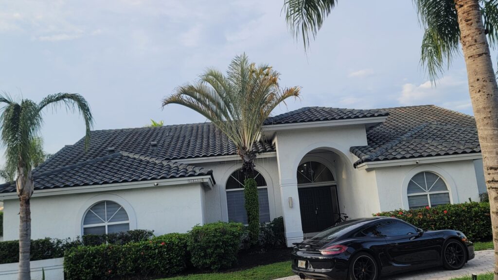 Reliable house washing service in Davie FL