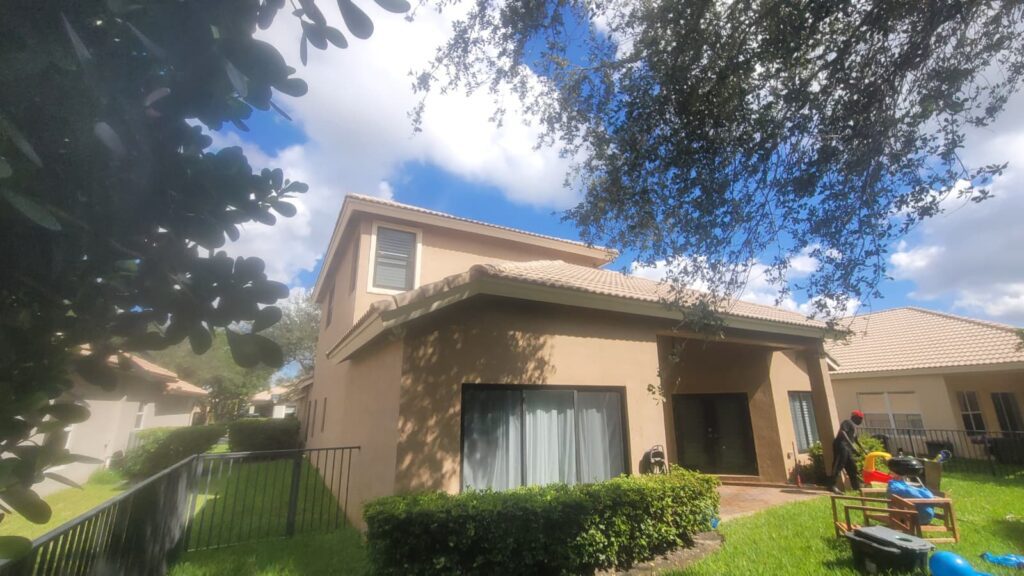 Power washing for residential properties in Plantation FL