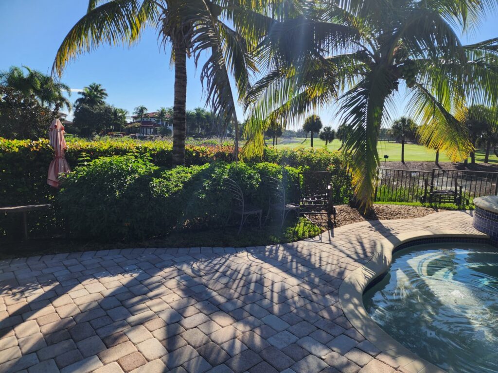 Pressure washing company restoring beauty to homes in West Park, FL