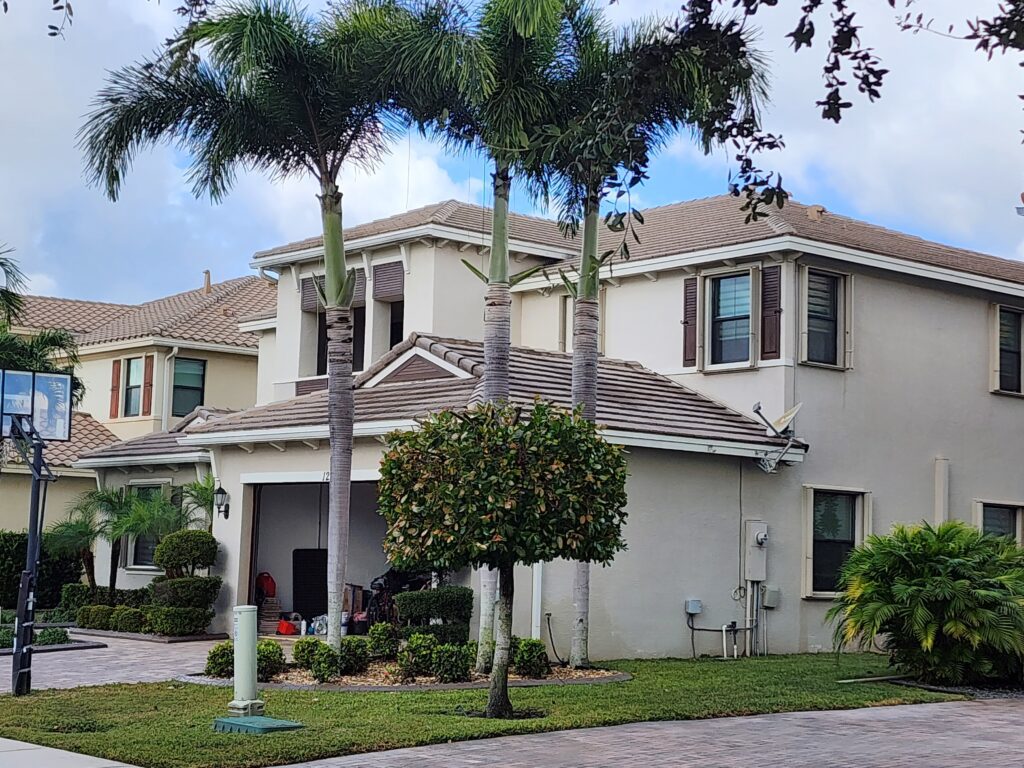 Licensed painting company in Loxahatchee FL exterior color transformation