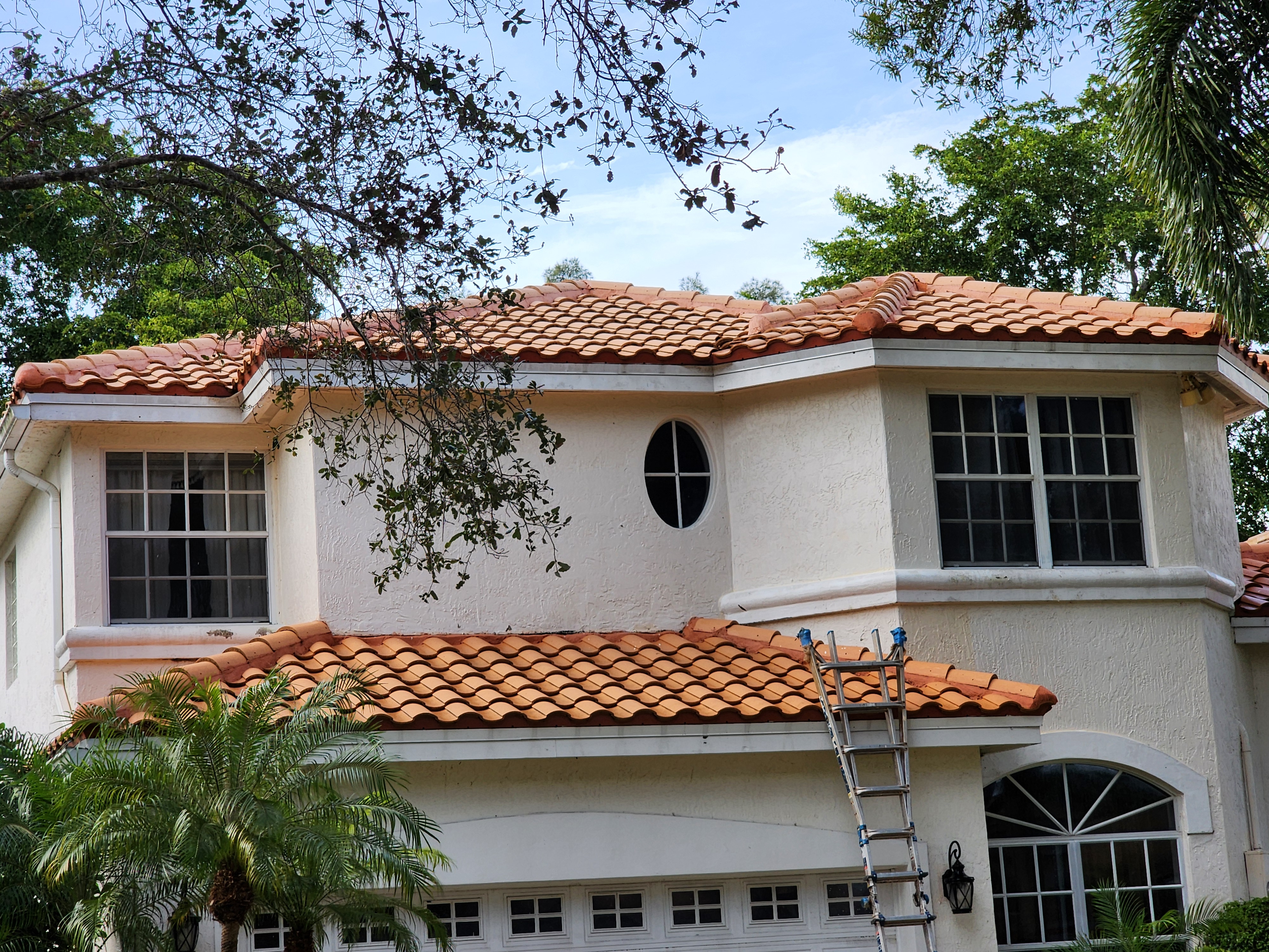 Excelsior residential painting in Deerfield Beach, FL, showcasing clean finishes and skilled craftsmanship