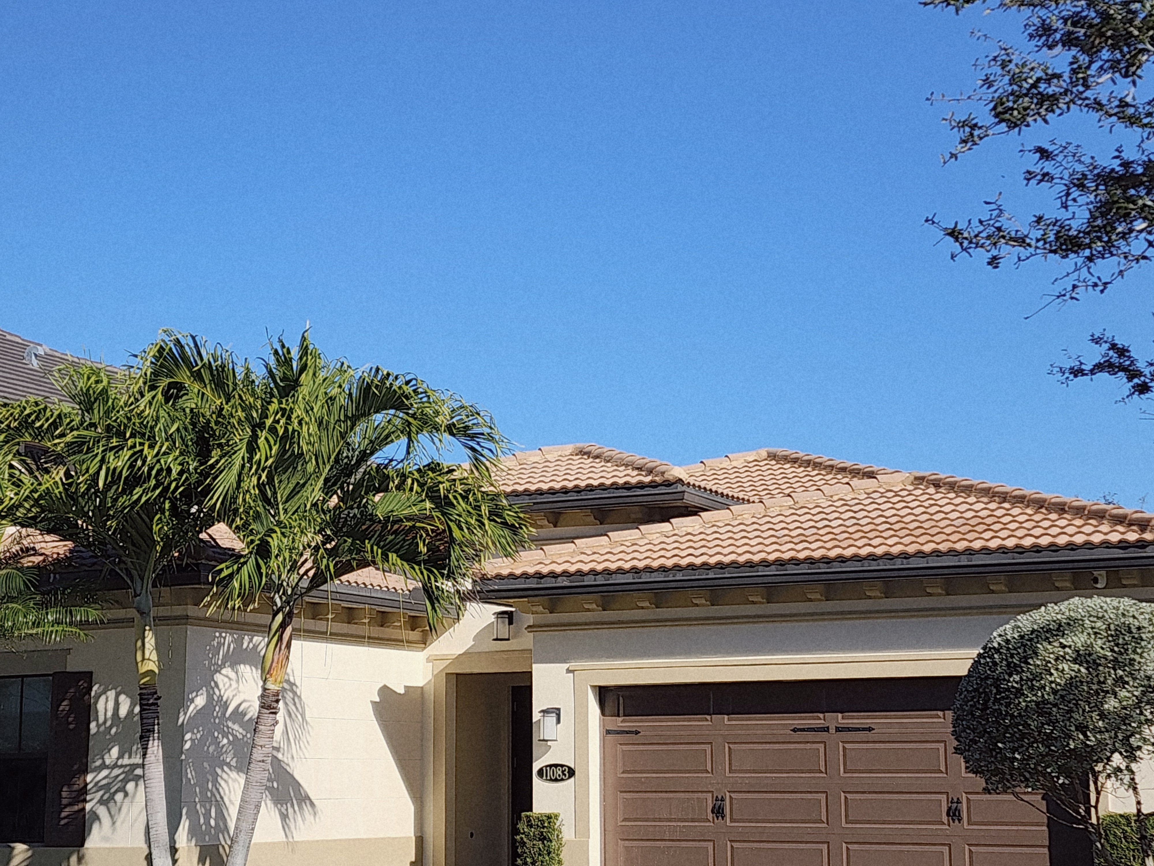 Excelsior upscale residential painting in Cypresshead, FL, highlighting precision work and quality coatings